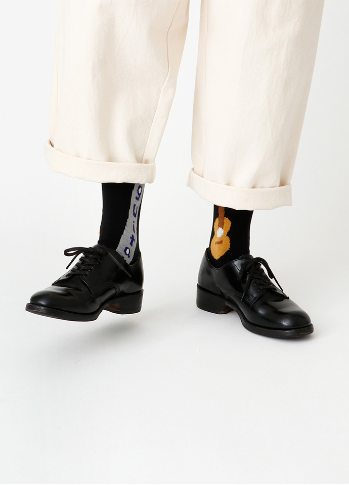 吉他吟唱中筒織紋襪